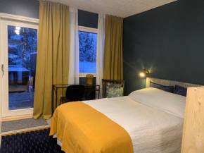 Room with sauna and jacuzzi